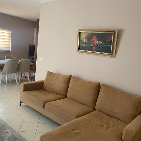 Hoara Holidays Apartment'S Durres Bagian luar foto