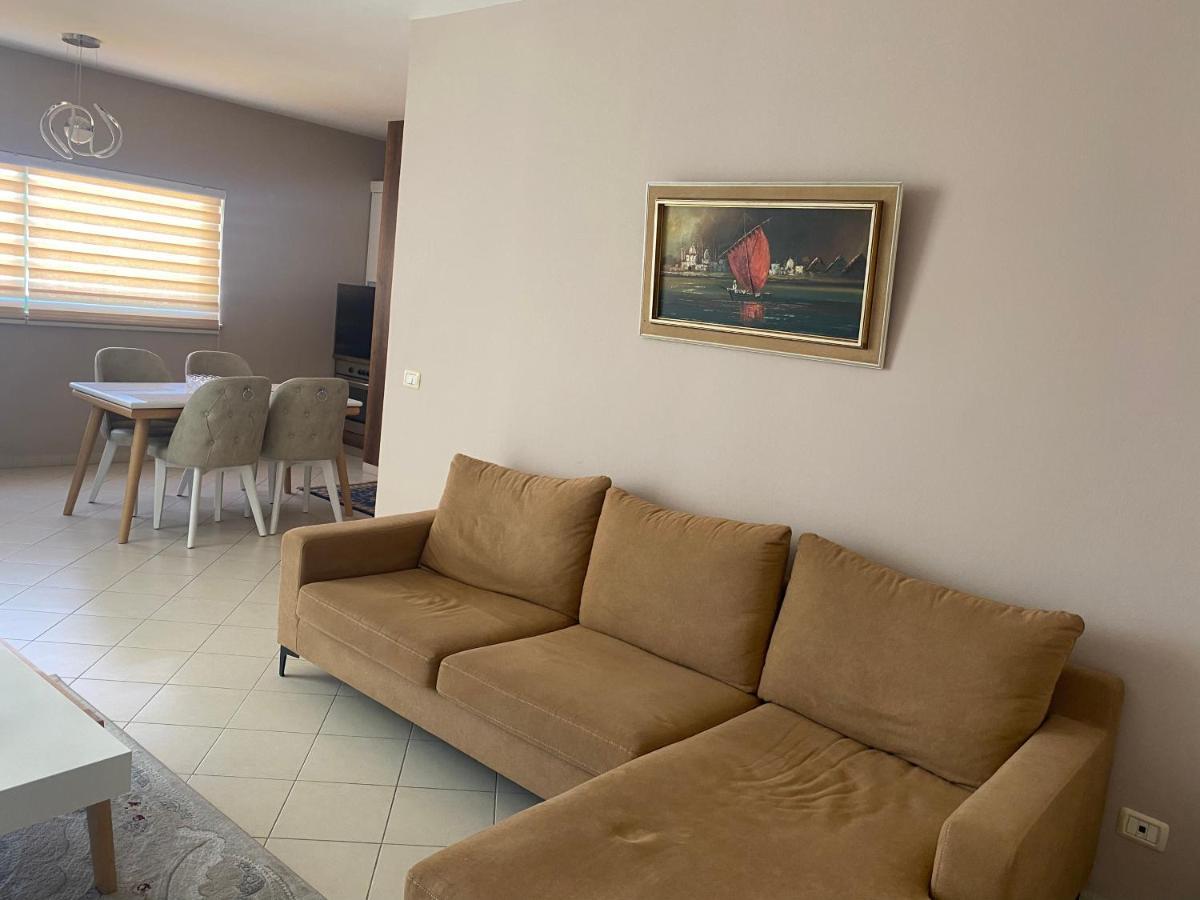 Hoara Holidays Apartment'S Durres Bagian luar foto