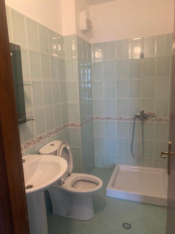 Hoara Holidays Apartment'S Durres Bagian luar foto