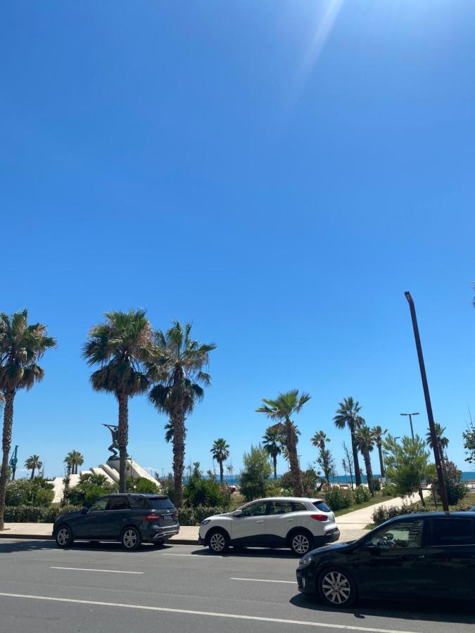 Hoara Holidays Apartment'S Durres Bagian luar foto